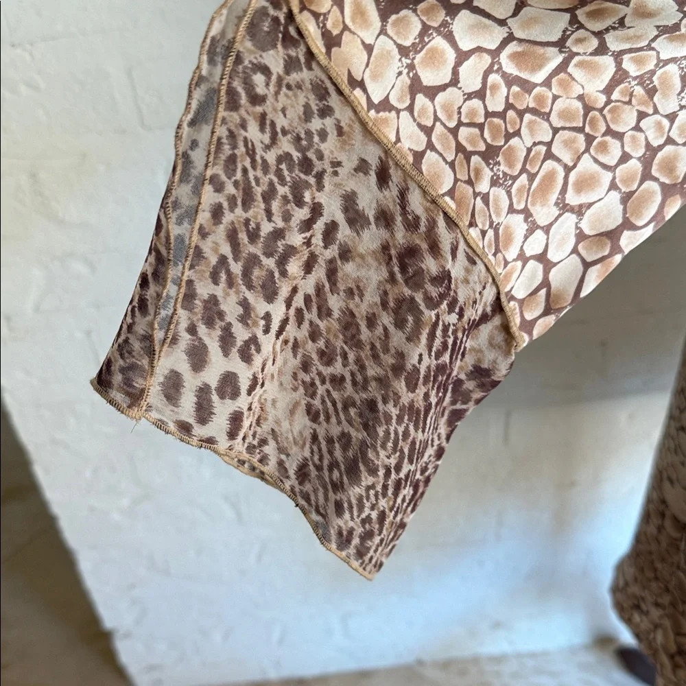 August Silk Giraffe Pattern sleepwear in Brown and Cream - Picture 3 of 6